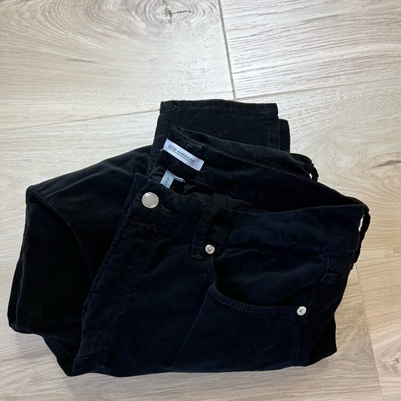 Good American Good Legs Cropped Jeans - Picture 4 of 4